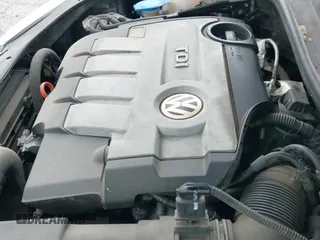 ✅ 2010 Volkswagen Jetta TDI • VIN: 3VWRL7AJ0AM110122 • Lot: 42489097. Listed on IAAI with 151,599 mi. Free auction sales archive from the USA and detailed vehicle history report at DreamBid. Image 12.