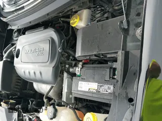 ✅ 2020 Jeep Cherokee Latitude Plus • VIN: 1C4PJLLB8LD611093 • Lot: 41498284. Wystawiony na IAAI z przebiegiem 27 613 mil. Bezpłatny archiwum sprzedaży aukcyjnych z USA i szczegółowy raport historii pojazdu na DreamBid. Zdjęcie 25.