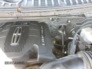 ✅ 2018 Lincoln Navigator Select • VIN: 5LMJJ2JT0JEL08482 • Lot: 82319395. Wystawiony na Copart z przebiegiem 81 536 mil. Bezpłatny archiwum sprzedaży aukcyjnych z USA i szczegółowy raport historii pojazdu na DreamBid. Zdjęcie 14.