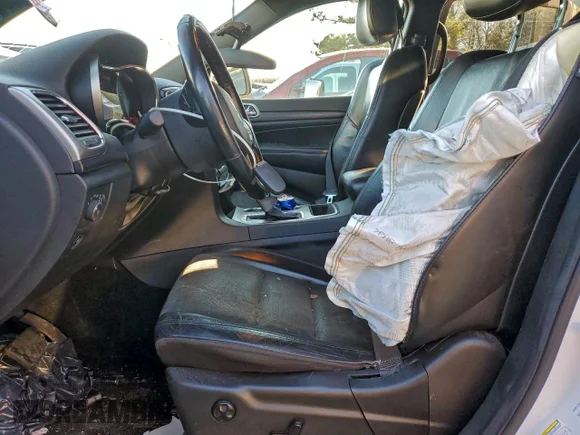 ✅ 2020 Jeep Grand Cherokee Altitude • VIN: 1C4RJFAG1LC126213 • Lot: 90307325. Listed on Copart with 88,557 mi. Free auction sales archive from the USA and detailed vehicle history report at DreamBid. Image 7.