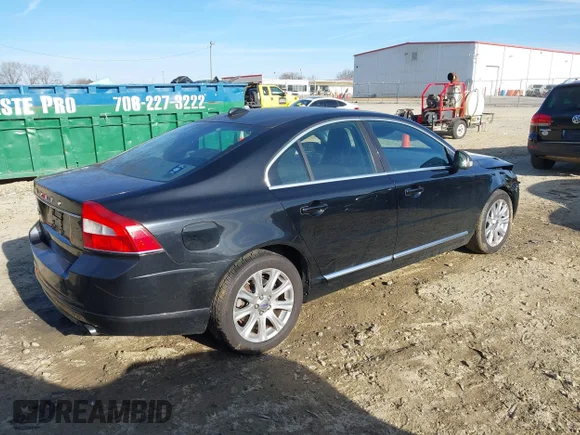 ✅ 2011 Volvo S80 3.2L • VIN: YV1940AS5B1138717 • Лот: 44191998. Опубліковано раніше на IAAI з пробігом 114 786 миль. Безкоштовний доступ до архіву аукціонних продажів зі США та докладний звіт про історію автомобіля на DreamBid. Зображення 4.