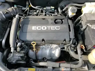 2011 Chevrolet Aveo 2LT z VIN KL1TG6DE1BB216827, wystawiony jako Copart lot #84419994 z przebiegiem 220 960 mil mil oraz Szkoda całkowita • Salvage title. Historia ofert i sprzedaży dostępna na DreamBid. Obrazek 13.