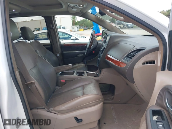✅ 2015 Chrysler Town & Country Limited Platinum • VIN: 2C4RC1GG9FR711220 • Лот: 45131215. Опубліковано раніше на IAAI з пробігом 163 467 миль. Безкоштовний доступ до архіву аукціонних продажів зі США та докладний звіт про історію автомобіля на DreamBid. Зображення 5.