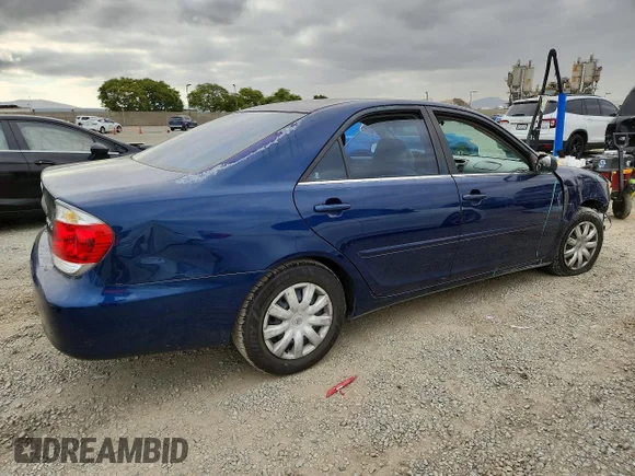 ✅ 2005 Toyota Camry XLE • VIN: 4T1BE30KX5U383485 • Lot: 59259616. Wystawiony na Copart z przebiegiem 181 318 mil. Bezpłatny archiwum sprzedaży aukcyjnych z USA i szczegółowy raport historii pojazdu na DreamBid. Zdjęcie 3.