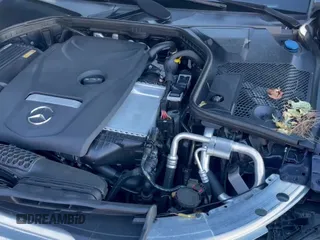 ✅ 2018 Mercedes-Benz C 300 • VIN: 55SWF4KB0JU235871 • Лот: 89637115. Опубликован ранее на Copart с пробегом 122 718 миль. Бесплатный доступ к архиву аукционных продаж из США и подробный отчёт об истории автомобиля на DreamBid. Изображение 11.