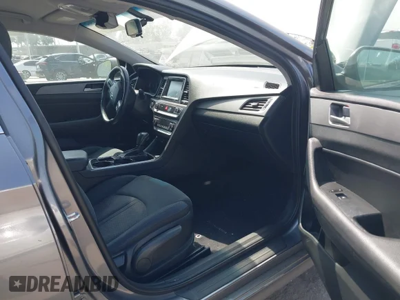 ✅ 2019 Hyundai Sonata Limited • VIN: 5NPE34AF8KH753045 • Lot: 45184962. Wystawiony na IAAI z przebiegiem 88 467 mil. Bezpłatny archiwum sprzedaży aukcyjnych z USA i szczegółowy raport historii pojazdu na DreamBid. Zdjęcie 5.