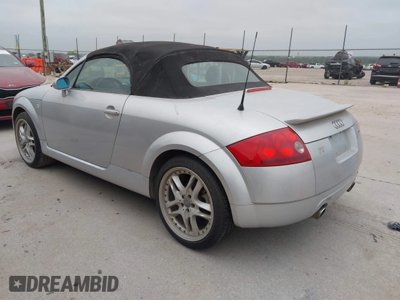 ✅ 2001 Audi TT • VIN: TRUUT28N611007704 • Lot: 45019135. Wystawiony na IAAI z przebiegiem 140 644 mil. Bezpłatny archiwum sprzedaży aukcyjnych z USA i szczegółowy raport historii pojazdu na DreamBid. Zdjęcie 3.