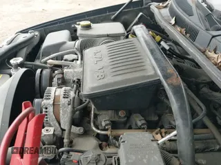 ✅ 2006 Jeep Grand Cherokee Laredo • VIN: 1J4HR48N06C101802 • Лот: 43449173. Опубликован ранее на IAAI с пробегом 181 708 миль. Бесплатный доступ к архиву аукционных продаж из США и подробный отчёт об истории автомобиля на DreamBid. Изображение 12.