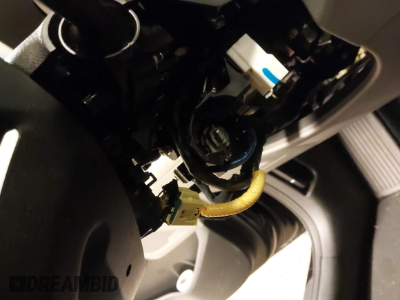 ✅ 2020 Hyundai Elantra SE • VIN: 5NPD74LF4LH529835 • Lot: 43908839. Wystawiony na IAAI z przebiegiem 76 733 mil. Bezpłatny archiwum sprzedaży aukcyjnych z USA i szczegółowy raport historii pojazdu na DreamBid. Zdjęcie 6.