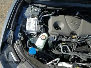 ✅ 2025 Mazda CX-50 Hybrid Premium Package • VIN: 7MMVAADW2SN137521 • Lot: 90075595. Listed on Copart with 2,669 mi. Free auction sales archive from the USA and detailed vehicle history report at DreamBid. Image 15.