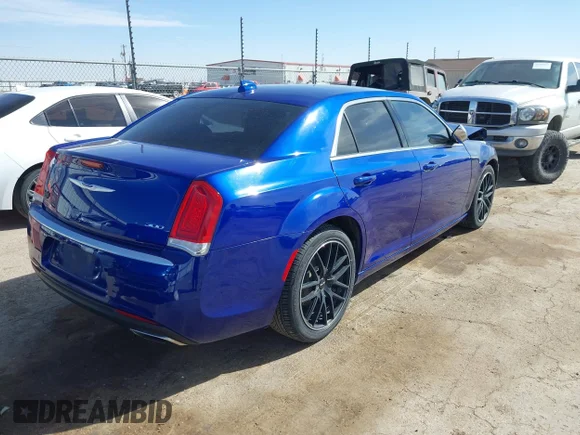 ✅ 2019 Chrysler 300 Touring • VIN: 2C3CCAAG6KH550540 • Lot: 44451979. Wystawiony na IAAI z przebiegiem 117 831 mil. Bezpłatny archiwum sprzedaży aukcyjnych z USA i szczegółowy raport historii pojazdu na DreamBid. Zdjęcie 4.