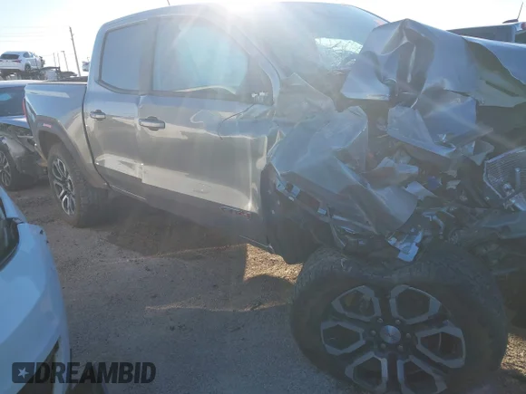 ✅ 2024 GMC Canyon 4WD AT4 • VIN: 1GTP6DEK9R1316969 • Лот: 44112685. Опубликован ранее на IAAI с пробегом Не указан. Бесплатный доступ к архиву аукционных продаж из США и подробный отчёт об истории автомобиля на DreamBid. Изображение 1.