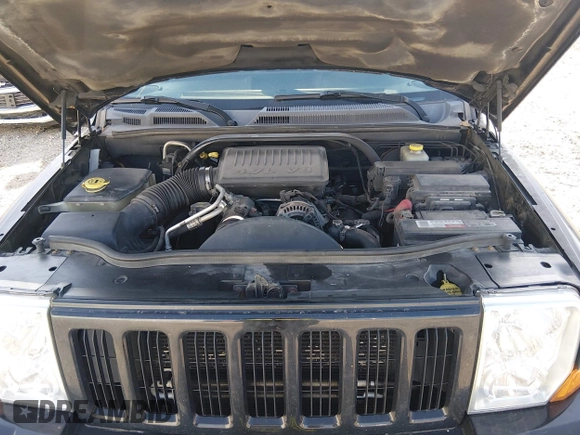 ✅ 2006 Jeep Commander • VIN: 1J8HG48N96C356808 • Lot: 44523436. Wystawiony na IAAI z przebiegiem 202 175 mil. Bezpłatny archiwum sprzedaży aukcyjnych z USA i szczegółowy raport historii pojazdu na DreamBid. Zdjęcie 10.