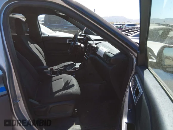 ✅ 2020 Ford Police Interceptor Utility • VIN: 1FM5K8AB2LGD07742 • Лот: 44589083. Опубліковано раніше на IAAI з пробігом 126 850 миль. Безкоштовний доступ до архіву аукціонних продажів зі США та докладний звіт про історію автомобіля на DreamBid. Зображення 5.