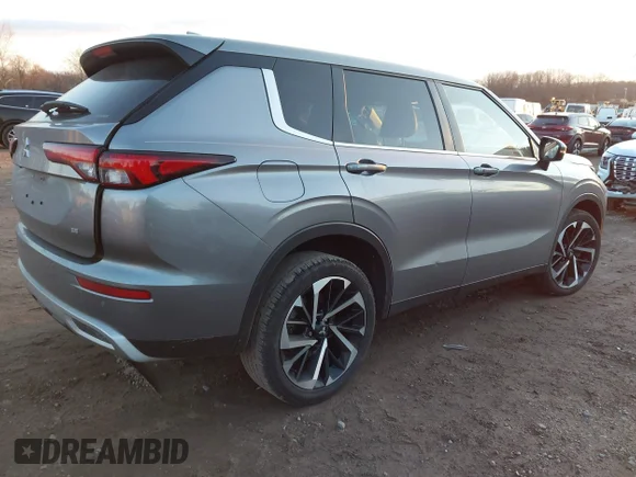 ✅ 2023 Mitsubishi Outlander SE • VIN: JA4J4UA84PZ032860 • Lot: 44101134. Wystawiony na IAAI z przebiegiem 48 492 mil. Bezpłatny archiwum sprzedaży aukcyjnych z USA i szczegółowy raport historii pojazdu na DreamBid. Zdjęcie 4.