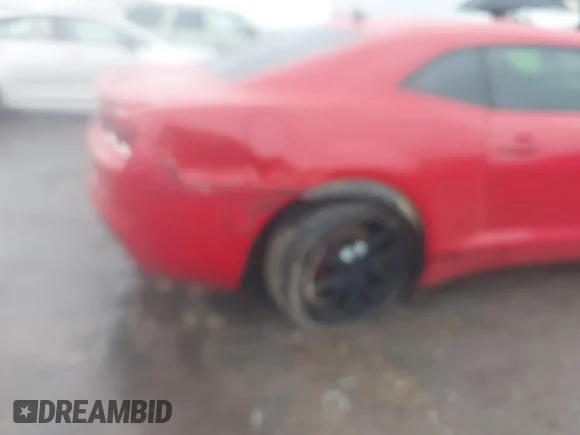 ✅ 2013 Chevrolet Camaro LS • VIN: 2G1FA1E33D9144842 • Lot: 44205536. Wystawiony na IAAI z przebiegiem 113 032 mil. Bezpłatny archiwum sprzedaży aukcyjnych z USA i szczegółowy raport historii pojazdu na DreamBid. Zdjęcie 6.
