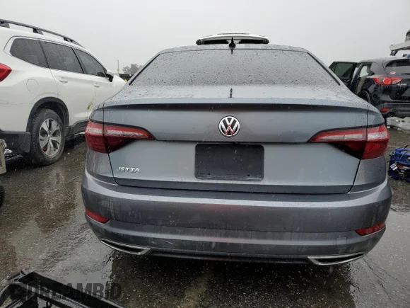 ✅ 2020 Volkswagen Jetta S • VIN: 3VWCB7BU4LM065593 • Lot: 45871413. Wystawiony na Copart z przebiegiem 56 623 mil. Bezpłatny archiwum sprzedaży aukcyjnych z USA i szczegółowy raport historii pojazdu na DreamBid. Zdjęcie 6.