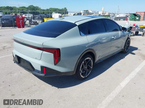 ✅ 2025 Kia K4 GT-Line • VIN: 3KPFW4DE9SE066756 • Lot: 42628609. Wystawiony na IAAI z przebiegiem Nie podano. Bezpłatny archiwum sprzedaży aukcyjnych z USA i szczegółowy raport historii pojazdu na DreamBid. Zdjęcie 4.