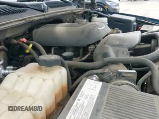 ✅ 2005 GMC Sierra 1500 SLE • VIN: 1GTEC19TX5Z329050 • Lot: 43753078. Wystawiony na IAAI z przebiegiem 142 856 mil. Bezpłatny archiwum sprzedaży aukcyjnych z USA i szczegółowy raport historii pojazdu na DreamBid. Zdjęcie 13.