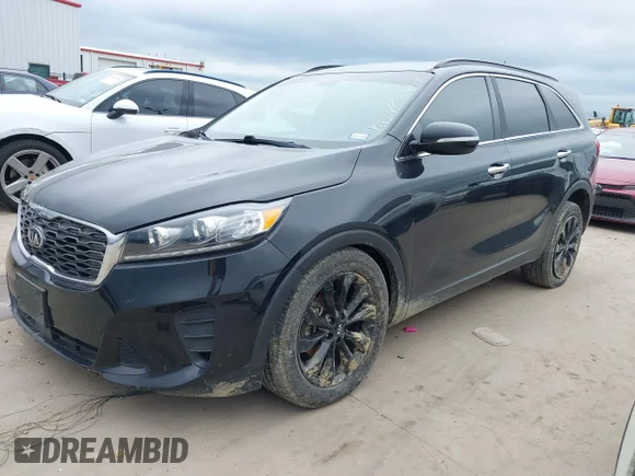 ✅ 2020 Kia Sorento LX • VIN: 5XYPG4A50LG674417 • Lot: 44996327. Wystawiony na IAAI z przebiegiem 111 011 mil. Bezpłatny archiwum sprzedaży aukcyjnych z USA i szczegółowy raport historii pojazdu na DreamBid. Zdjęcie 18.