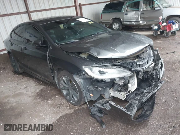 ✅ 2015 Chrysler 200 S • VIN: 1C3CCCBB4FN511697 • Лот: 43061698. Опубликован ранее на IAAI с пробегом 231 904 миль. Бесплатный доступ к архиву аукционных продаж из США и подробный отчёт об истории автомобиля на DreamBid. Изображение 1.