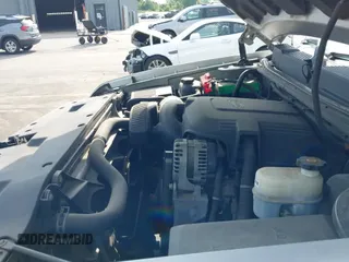 ✅ 2011 Chevrolet Silverado 1500 LT • VIN: 3GCPCSE05BG384432 • Лот: 42859742. Опубликован ранее на IAAI с пробегом 138 147 миль. Бесплатный доступ к архиву аукционных продаж из США и подробный отчёт об истории автомобиля на DreamBid. Изображение 19.