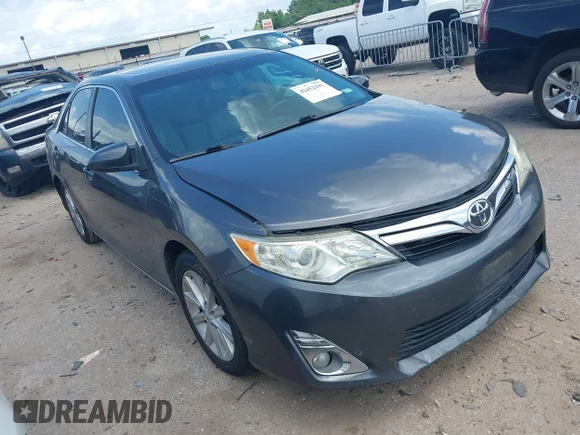 ✅ 2013 Toyota Camry SE • VIN: 4T1BK1FK8DU022386 • Lot: 42452191. Wystawiony na IAAI z przebiegiem 148 053 mil. Bezpłatny archiwum sprzedaży aukcyjnych z USA i szczegółowy raport historii pojazdu na DreamBid. Zdjęcie 1.