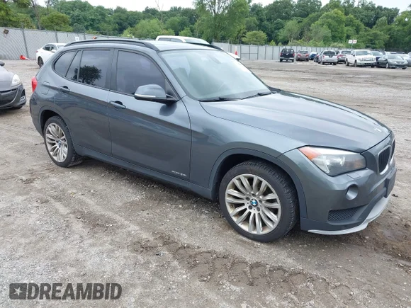 ✅ 2015 BMW X1 xDrive28i • VIN: WBAVL1C57FVY34379 • Lot: 43048745. Wystawiony na IAAI z przebiegiem 169 248 mil. Bezpłatny archiwum sprzedaży aukcyjnych z USA i szczegółowy raport historii pojazdu na DreamBid. Zdjęcie 1.