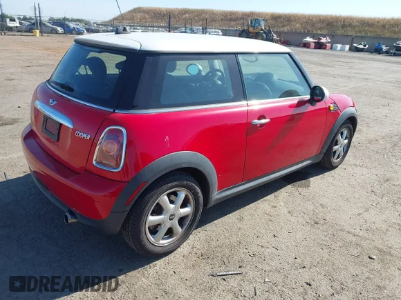 ✅ 2010 MINI Hardtop • VIN: WMWMF3C56ATZ61062 • Лот: 42241846. Опубликован ранее на IAAI с пробегом 79 593 миль. Бесплатный доступ к архиву аукционных продаж из США и подробный отчёт об истории автомобиля на DreamBid. Изображение 4.