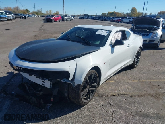 ✅ 2018 Chevrolet Camaro 2LT • VIN: 1G1FC1RS3J0100020 • Lot: 43542674. Wystawiony na IAAI z przebiegiem 89 998 mil. Bezpłatny archiwum sprzedaży aukcyjnych z USA i szczegółowy raport historii pojazdu na DreamBid. Zdjęcie 2.