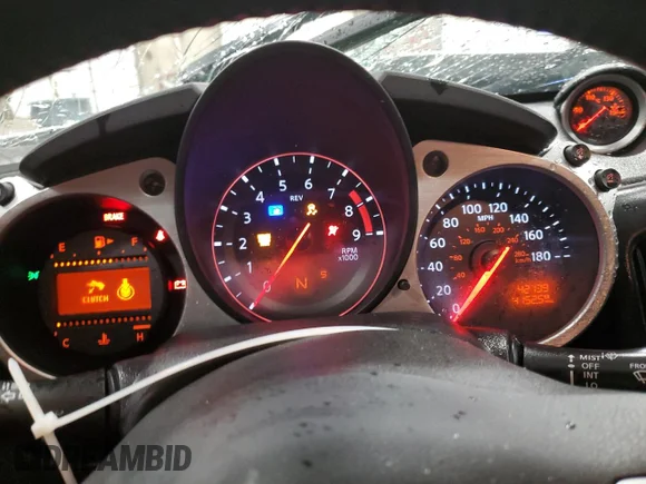 ✅ 2019 Nissan 370Z • VIN: JN1AZ4EH5KM421050 • Лот: 78292194. Опубликован ранее на Copart с пробегом 42 139 миль. Бесплатный доступ к архиву аукционных продаж из США и подробный отчёт об истории автомобиля на DreamBid. Изображение 9.