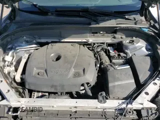 ✅ 2018 Volvo XC60 Momentum • VIN: LYVA22RK8JB074348 • Lot: 93671795. Wystawiony na Copart z przebiegiem 100 925 mil. Bezpłatny archiwum sprzedaży aukcyjnych z USA i szczegółowy raport historii pojazdu na DreamBid. Zdjęcie 14.