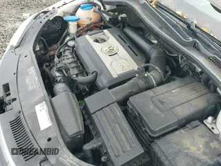 ✅ 2010 Volkswagen Eos Lux • VIN: WVWFA7AH1AV024445 • Lot: 43721104. Listed on IAAI with 87,457 mi. Free auction sales archive from the USA and detailed vehicle history report at DreamBid. Image 12.