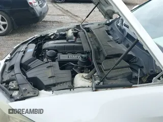 ✅ 2011 BMW 3 Series 328i • VIN: WBAPH7G50BNN06139 • Lot: 42332628. Wystawiony na IAAI z przebiegiem 198 798 mil. Bezpłatny archiwum sprzedaży aukcyjnych z USA i szczegółowy raport historii pojazdu na DreamBid. Zdjęcie 14.