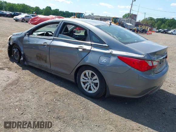 ✅ 2011 Hyundai Sonata GLS • VIN: 5NPEB4AC9BH091985 • Lot: 45218939. Listed on IAAI with 175,534 mi. Free auction sales archive from the USA and detailed vehicle history report at DreamBid. Image 3.