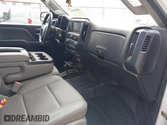 ✅ 2018 Chevrolet Silverado 2500HD Work Truck • VIN: 1GC2KUEG2JZ316223 • Lot: 40099472. Wystawiony na IAAI z przebiegiem 160 838 mil. Bezpłatny archiwum sprzedaży aukcyjnych z USA i szczegółowy raport historii pojazdu na DreamBid. Zdjęcie 5.