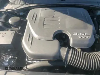 ✅ 2017 Chrysler 300 C • VIN: 2C3CCAEG1HH566440 • Lot: 94252915. Listed on Copart with 80,195 mi. Free auction sales archive from the USA and detailed vehicle history report at DreamBid. Image 13.