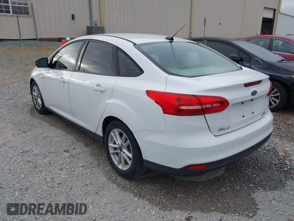 ✅ 2015 Ford Focus SE • VIN: 1FADP3F2XFL219567 • Lot: 44125126. Wystawiony na IAAI z przebiegiem 125 524 mil. Bezpłatny archiwum sprzedaży aukcyjnych z USA i szczegółowy raport historii pojazdu na DreamBid. Zdjęcie 3.