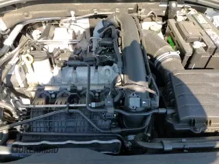 ✅ 2019 Volkswagen Jetta S • VIN: 3VWN57BU9KM252682 • Лот: 71791725. Опубликован ранее на Copart с пробегом 86 224 миль. Бесплатный доступ к архиву аукционных продаж из США и подробный отчёт об истории автомобиля на DreamBid. Изображение 14.