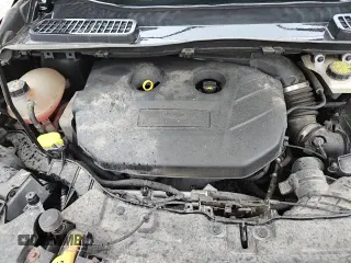 ✅ 2017 Ford Escape SE • VIN: 1FMCU9G94HUA42679 • Lot: 90091225. Listed on Copart with 43,298 mi. Free auction sales archive from the USA and detailed vehicle history report at DreamBid. Image 14.