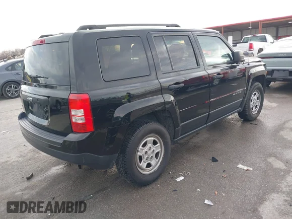 ✅ 2017 Jeep Patriot Sport • VIN: 1C4NJRBB7HD129704 • Lot: 44388667. Wystawiony na IAAI z przebiegiem 172 456 mil. Bezpłatny archiwum sprzedaży aukcyjnych z USA i szczegółowy raport historii pojazdu na DreamBid. Zdjęcie 4.