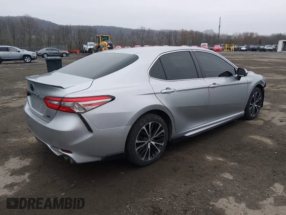 ✅ 2018 Toyota Camry SE • VIN: 4T1B11HK9JU111475 • Lot: 44782576. Wystawiony na IAAI z przebiegiem 193 665 mil. Bezpłatny archiwum sprzedaży aukcyjnych z USA i szczegółowy raport historii pojazdu na DreamBid. Zdjęcie 4.