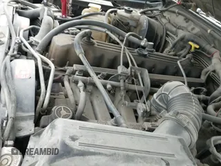 ✅ 1996 Jeep Cherokee • VIN: 1J4FN78S7TL227287 • Lot: 43197103. Wystawiony na IAAI z przebiegiem 405 567 mil. Bezpłatny archiwum sprzedaży aukcyjnych z USA i szczegółowy raport historii pojazdu na DreamBid. Zdjęcie 20.