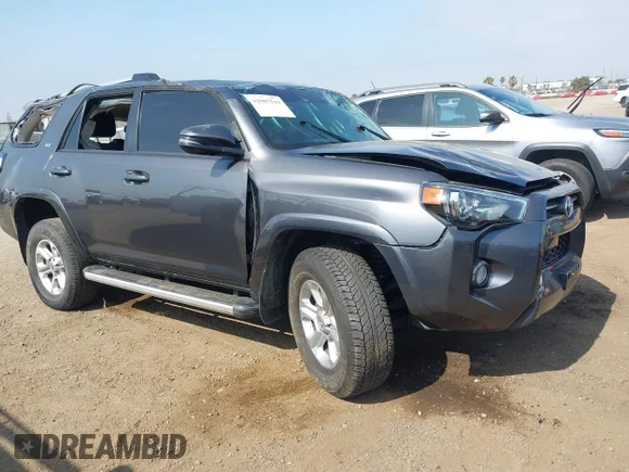 ✅ 2020 Toyota 4Runner SR5 • VIN: JTEBU5JR3L5822639 • Лот: 42987529. Опубликован ранее на IAAI с пробегом 89 018 миль. Бесплатный доступ к архиву аукционных продаж из США и подробный отчёт об истории автомобиля на DreamBid. Изображение 1.