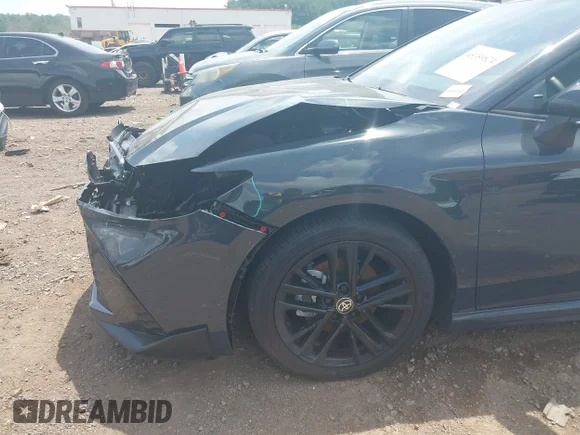 ✅ 2025 Toyota Camry LE • VIN: 4T1DAACKXSU546927 • Lot: 45359824. Wystawiony na IAAI z przebiegiem 7 549 mil. Bezpłatny archiwum sprzedaży aukcyjnych z USA i szczegółowy raport historii pojazdu na DreamBid. Zdjęcie 6.