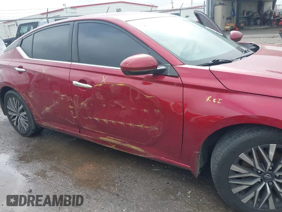 ✅ 2023 Nissan Altima SV • VIN: 1N4BL4DV5PN380565 • Lot: 44703489. Wystawiony na IAAI z przebiegiem 92 408 mil. Bezpłatny archiwum sprzedaży aukcyjnych z USA i szczegółowy raport historii pojazdu na DreamBid. Zdjęcie 6.