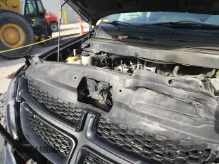 ✅ 2017 Dodge Journey Crossroad Plus • VIN: 3C4PDCGB5HT581778 • Lot: 92631995. Listed on Copart with 136,800 mi. Free auction sales archive from the USA and detailed vehicle history report at DreamBid. Image 15.