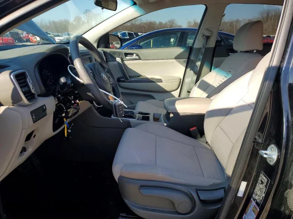 ✅ 2018 Kia Sportage LX • VIN: KNDPMCAC9J7446170 • Lot: 78990835. Listed on Copart with 101,383 mi. Free auction sales archive from the USA and detailed vehicle history report at DreamBid. Image 7.