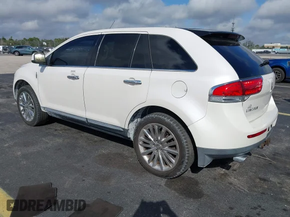 ✅ 2011 Lincoln MKX • VIN: 2LMDJ6JK9BBJ10094 • Lot: 44212768. Wystawiony na IAAI z przebiegiem 147 246 mil. Bezpłatny archiwum sprzedaży aukcyjnych z USA i szczegółowy raport historii pojazdu na DreamBid. Zdjęcie 3.