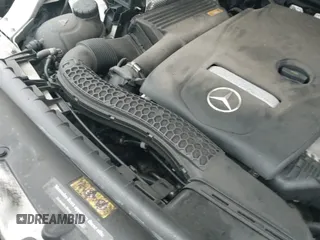 ✅ 2018 Mercedes-Benz GLC 300 • VIN: WDC0G4KB9JV108245 • Лот: 43630794. Опубликован ранее на IAAI с пробегом 57 262 миль. Бесплатный доступ к архиву аукционных продаж из США и подробный отчёт об истории автомобиля на DreamBid. Изображение 19.